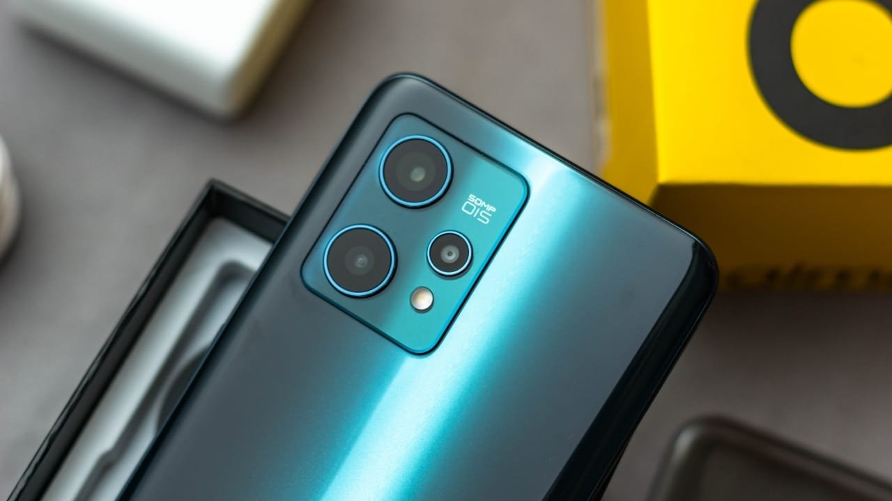 قمنا بمقارنة شاملة للهواتف من الفئة المتوسطة: هذا هو أحسنهم لسنة 2024 12 Realme 9 Pro