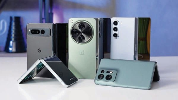 تقييمات الهواتف القابلة للطي 7 تقييمات الهواتف القابلة للطي