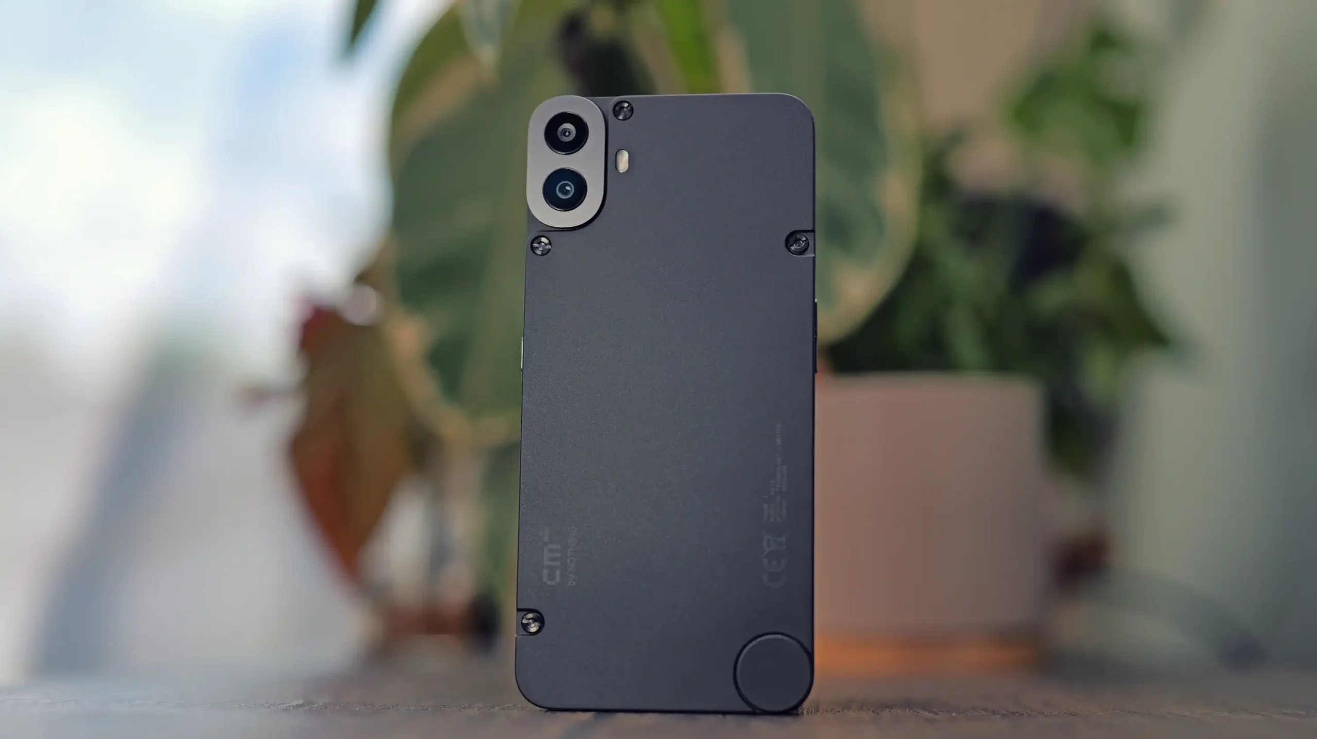 أفضل الهواتف الاقتصادية في 2026 – أقوى الخيارات التي يمكنك شراؤها الآن 7 1. CMF Phone 1 – الأفضل بشكل عام scaled