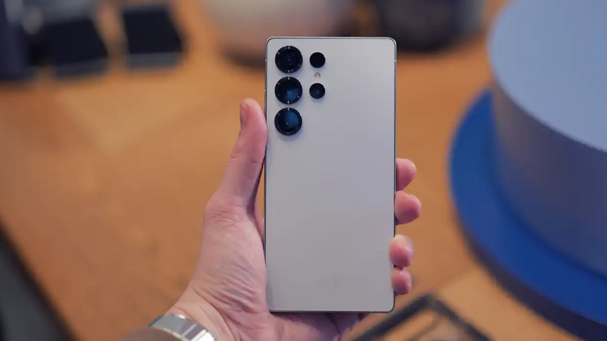 5 مميزات حصرية لهاتف Galaxy S25 Ultra 9 Galaxy S25 Ultra 1