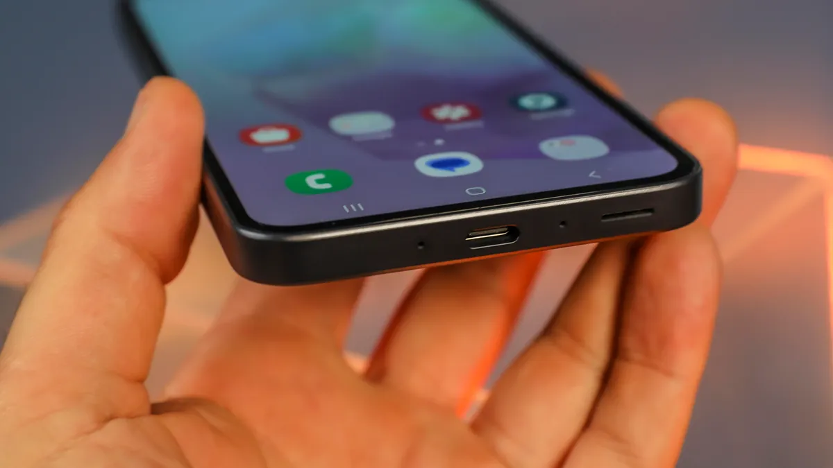 ما هو أقوى جوال في العالم .. كاميرا فائقة وأداء استثنائي 8 samsung a35 phone 7969