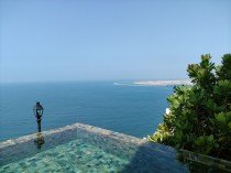 Realme 12 Pro 🔥 التصميم الفخم والكاميرا القوية… هل يستحق الشراء؟ 27 3