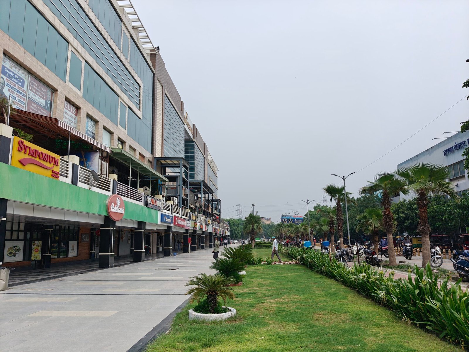 Realme 13 Pro Plus 🔥 كاميرا احترافية وسعر منافس… هل يستحق الشراء؟ 11 OnePlus Nord 4 9 scaled 1