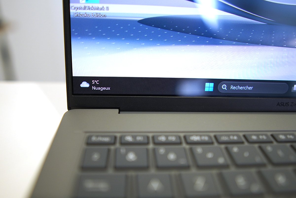 مراجعة Asus Zenbook A14: خفيف الوزن حقًا مع عمر بطارية قياسي 14 asus zenbook a14 test 09