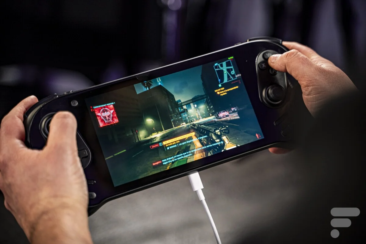 لقد قمنا باختبار Ayaneo 3: وحدة التحكم المحمولة الأكثر قوة وقابلية للتكيف من Steam Deck 8 ayaneo 3 frandroid sans titre 12 1200x802 1