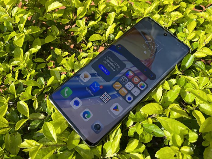 HONOR X9b 🔥 هاتف مقاوم للسقوط… السعر والمواصفات وهل يستحق الشراء؟ 16 glab honorx9b 02 696x522 1