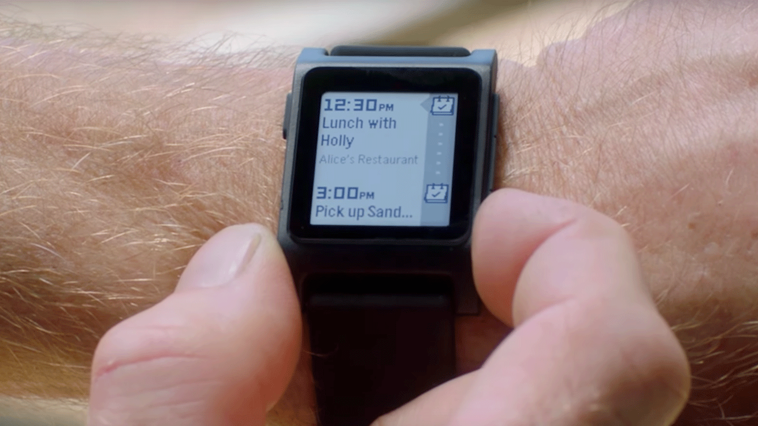 ساعات Pebble الذكية تعود من جديد... نوعا ما 7 pebblevpebble2timeline