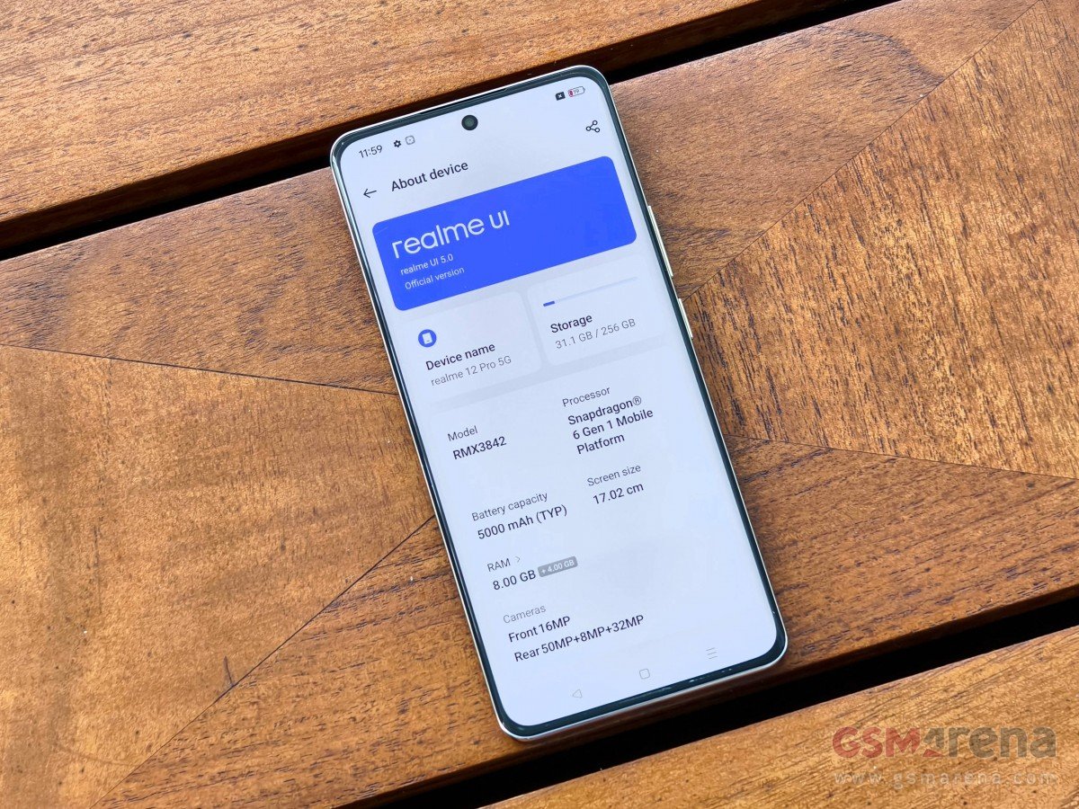 Realme 12 Pro 🔥 التصميم الفخم والكاميرا القوية… هل يستحق الشراء؟ 19 realme 12 pro فى مصر design 3