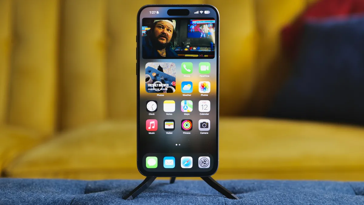 سعر ايفون 15 برو max في مصر و السعودية و الامارات تليفون 256 و 512 جيجا 6 ايفون 15 برو ماكس