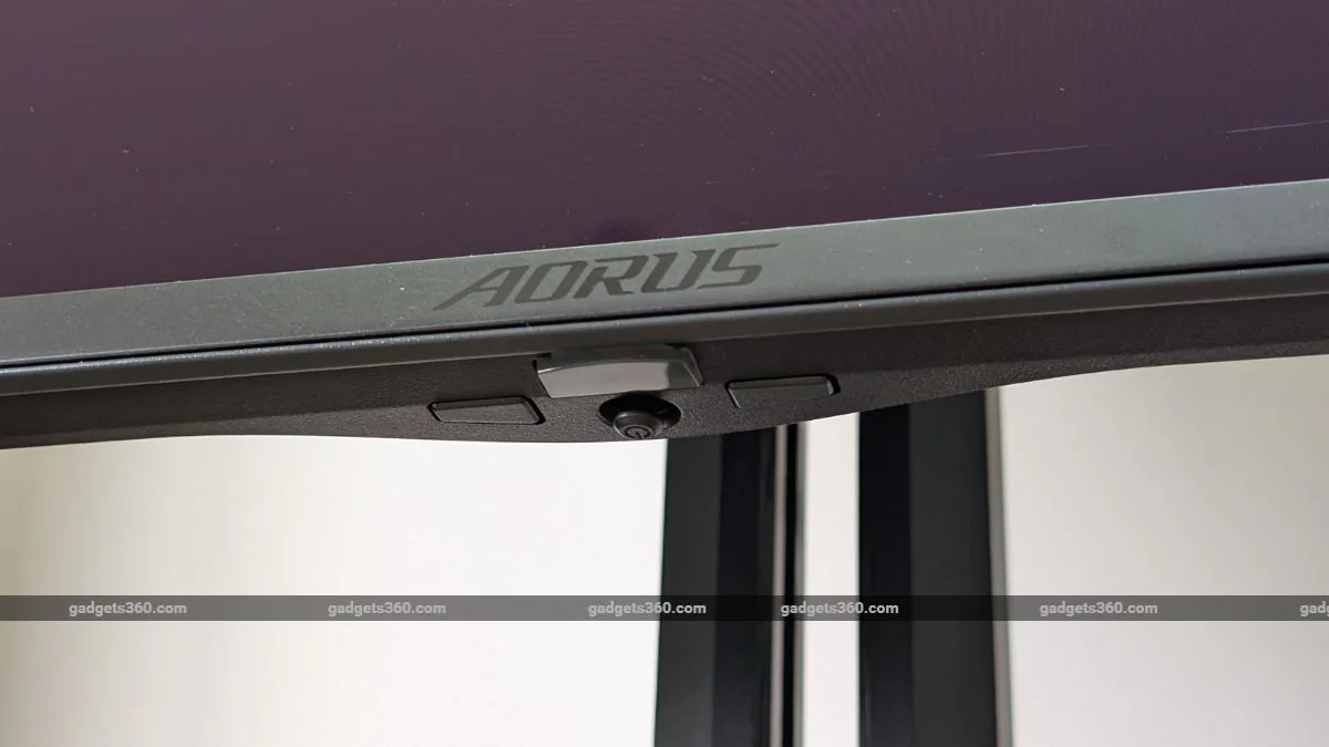 مراجعة شاشة Gigabyte Aorus FO27Q3: متعة لعشاق الألعاب 8 Gigabyte Aorus FO27Q3 review4 1738505491263