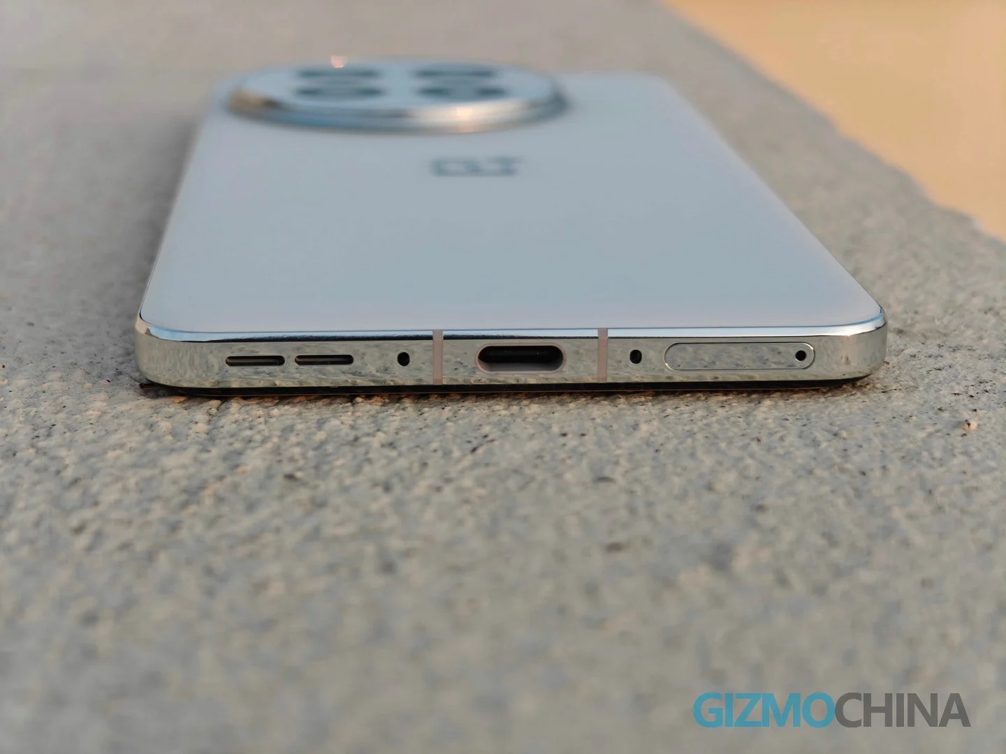 مراجعة OnePlus 13: هل يجب أن يكون هاتفك الرائد القادم؟ 11 OnePlus 13 Review GizmoChina 07