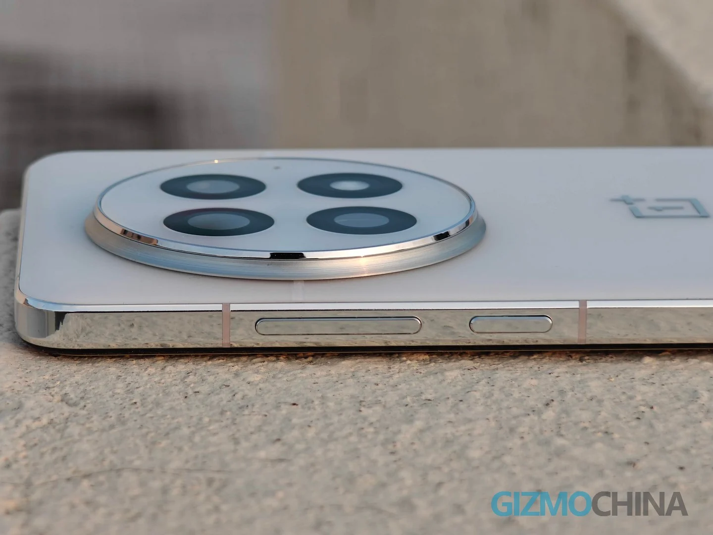 مراجعة OnePlus 13: هل يجب أن يكون هاتفك الرائد القادم؟ 10 OnePlus 13 Review GizmoChina 08