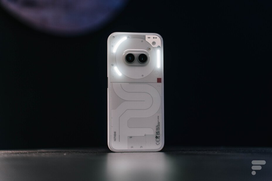 ما هي أفضل الهواتف الذكية تحت 400 يورو في عام 2025؟ 7 nothing phone 2a 7 2 928x619 1