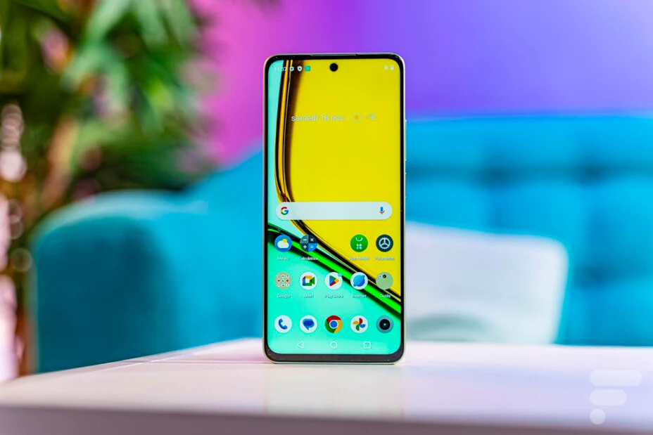 ما هي أفضل الهواتف الذكية تحت 200 يورو في عام 2025؟ 10 realme c67 4 928x619 1