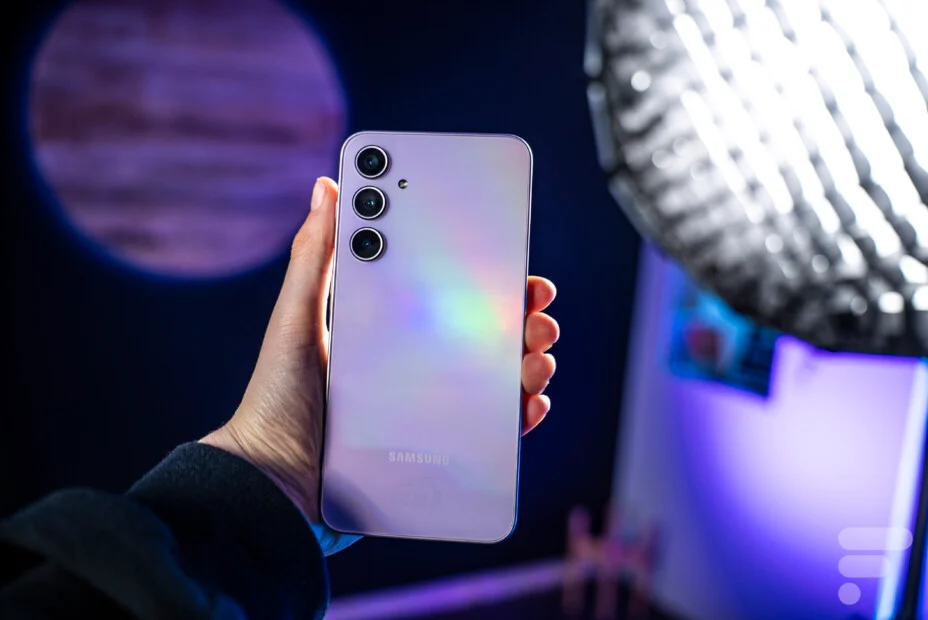 ما هي أفضل الهواتف الذكية تحت 400 يورو في عام 2025؟ 8 samsung galaxy a35 2 928x620 1