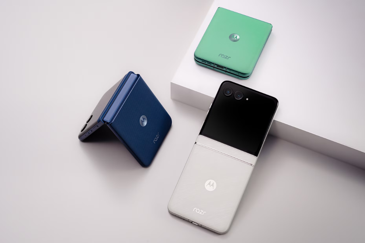 Motorola Razr 2025 مقابل Razr 2024: الترقيات ليست واعدة 8 Motorola Razr 2025 design