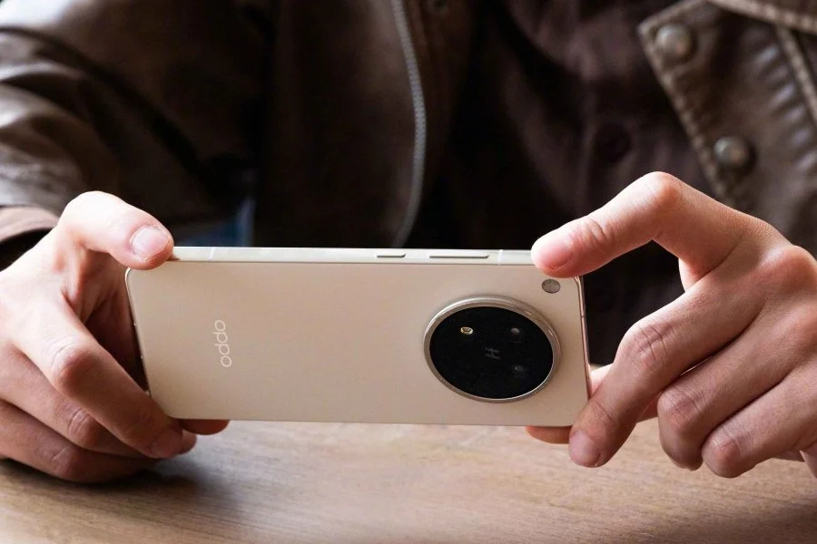 OnePlus 13T ضد Oppo Find X8s: معركة أفضل هاتف رائد صغير 8 Oppo Find X8s and X8s Plus launch specs price