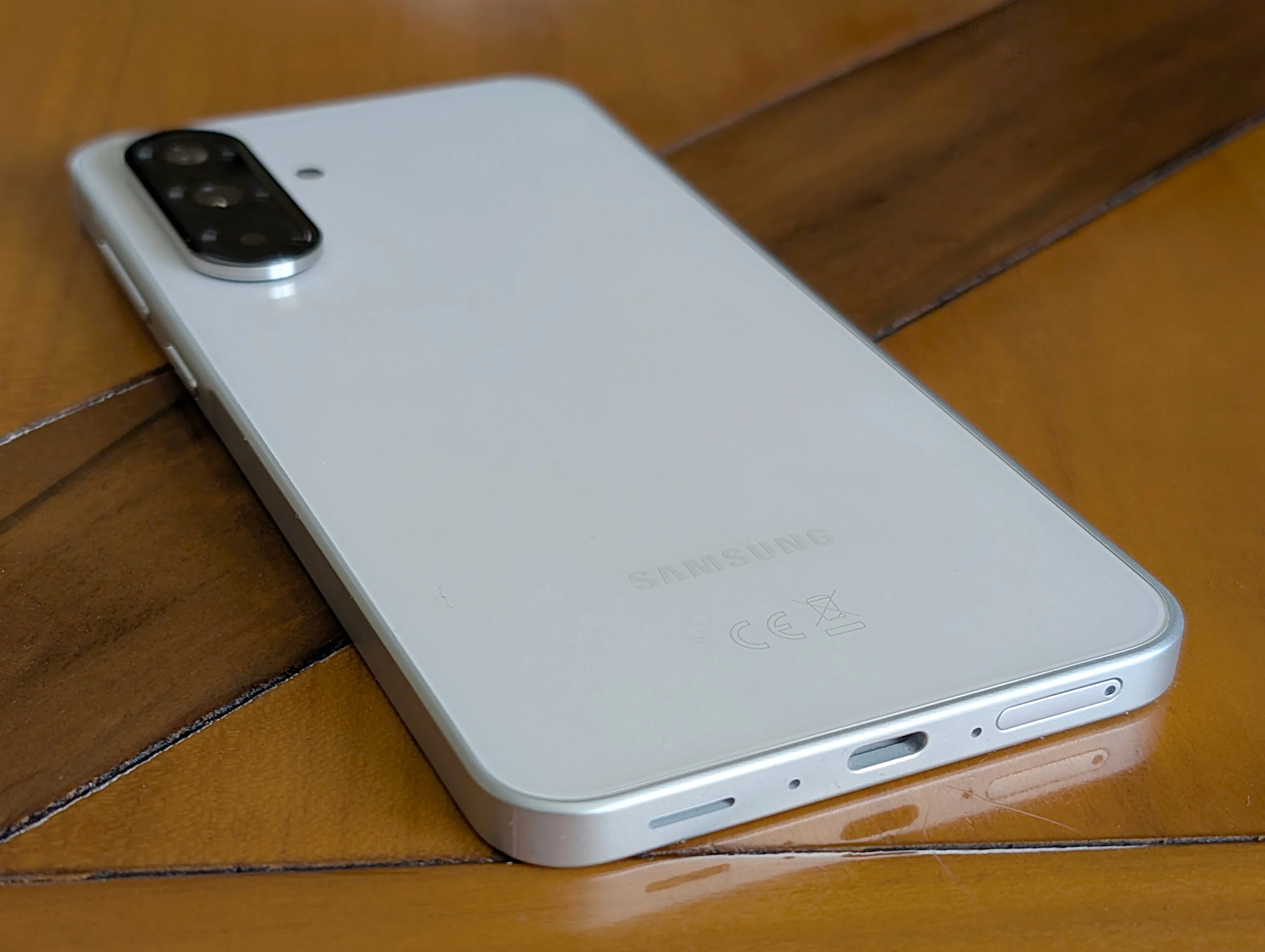 مراجعة هاتف Samsung Galaxy A36: تطور جريء 7 مراجعة هاتف Samsung Galaxy A36