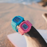 كاسيو تطلق ساعات G-Lide الجديدة لركوب الأمواج في الولايات المتحدة: ألوان مستوحاة من ليلو وستيتش 21 G-Lide