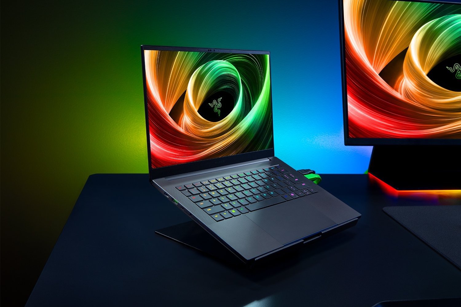 تم إطلاق Razer Blade 14 (2025) باعتباره أنحف كمبيوتر محمول للألعاب مقاس 14 بوصة مع RTX 5070 وRyzen AI 9 12 Razer Blade 14 (2025)
