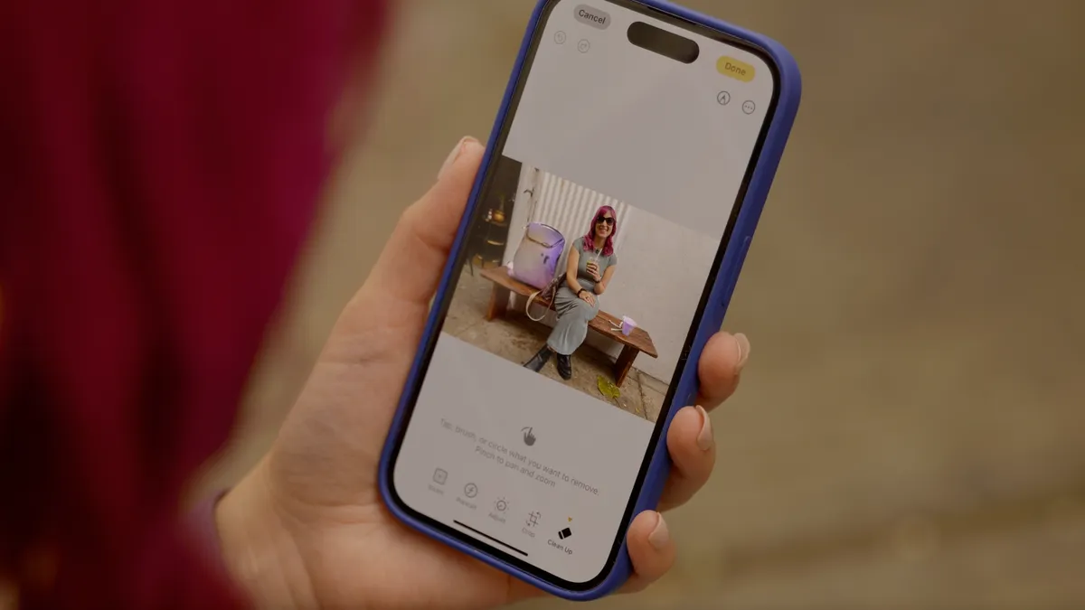 iPhone 16E مقابل iPhone 15 Pro: بدائل بأسعار معقولة لـ iPhone 16 11 apple intelligence clean up