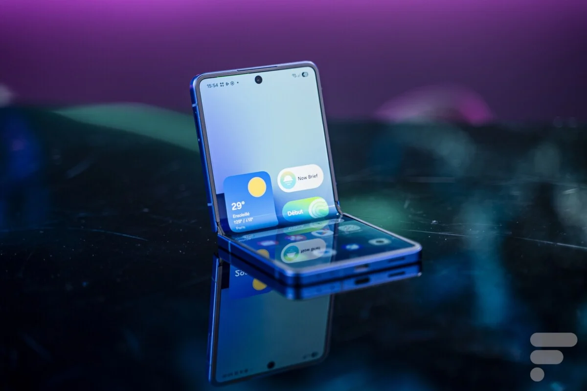 مقارنة بين مواصفات هاتفي سامسونج جالاكسي زد فليب 7 وسامسونج جالاكسي زد فليب 8 2 samsung galaxy z flip 7 frandroid photo 2 1200x801 1