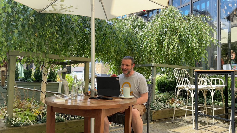 سعر iphone 15 pro max egypt: المراجعة الكاملة 21 Multicam