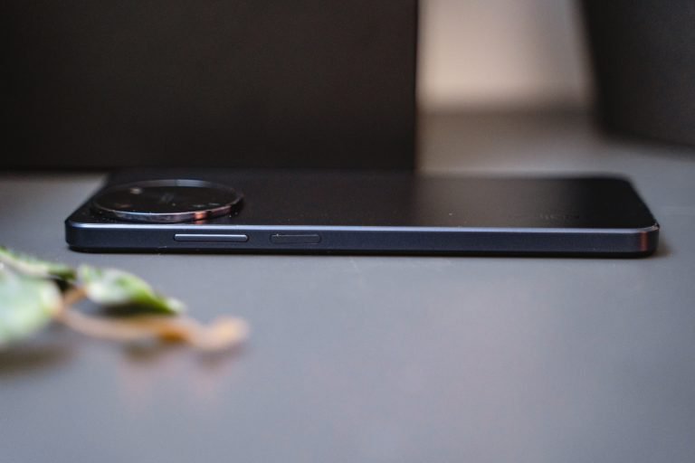 Realme 11 🔥 مراجعة كاملة: الأداء والسعر والكاميرا وهل يستحق الشراء؟ 10 Realme 11 5 768x512 1