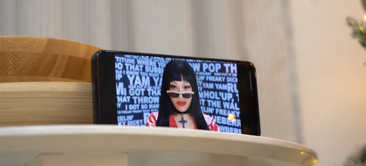 Realme 11 🔥 مراجعة كاملة: الأداء والسعر والكاميرا وهل يستحق الشراء؟ 14 Realme 11 Display 720x327 1