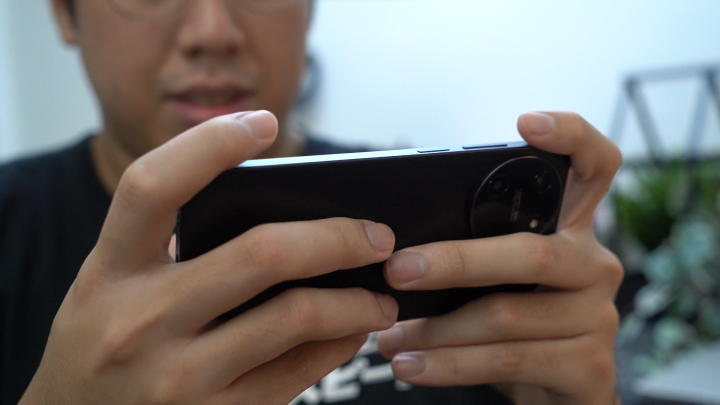 Realme 11 🔥 مراجعة كاملة: الأداء والسعر والكاميرا وهل يستحق الشراء؟ 15 Realme 11 Gaming 720x405 1