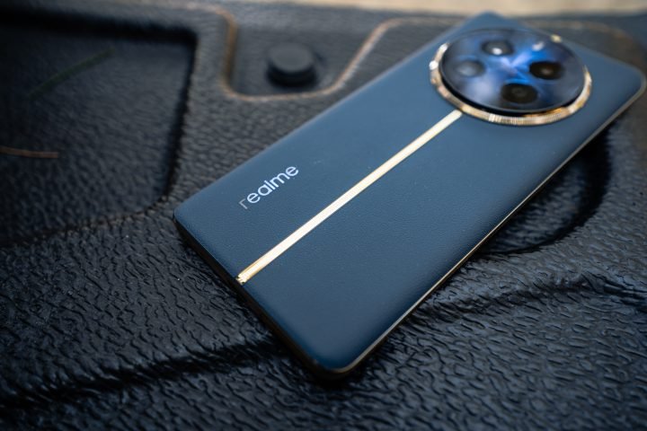 Realme 12 Pro Plus 🔥 مراجعة كاملة: التصميم الفخم والكاميرا القوية وهل يستحق الشراء؟ 12 Realme 12 Pro 5G 3