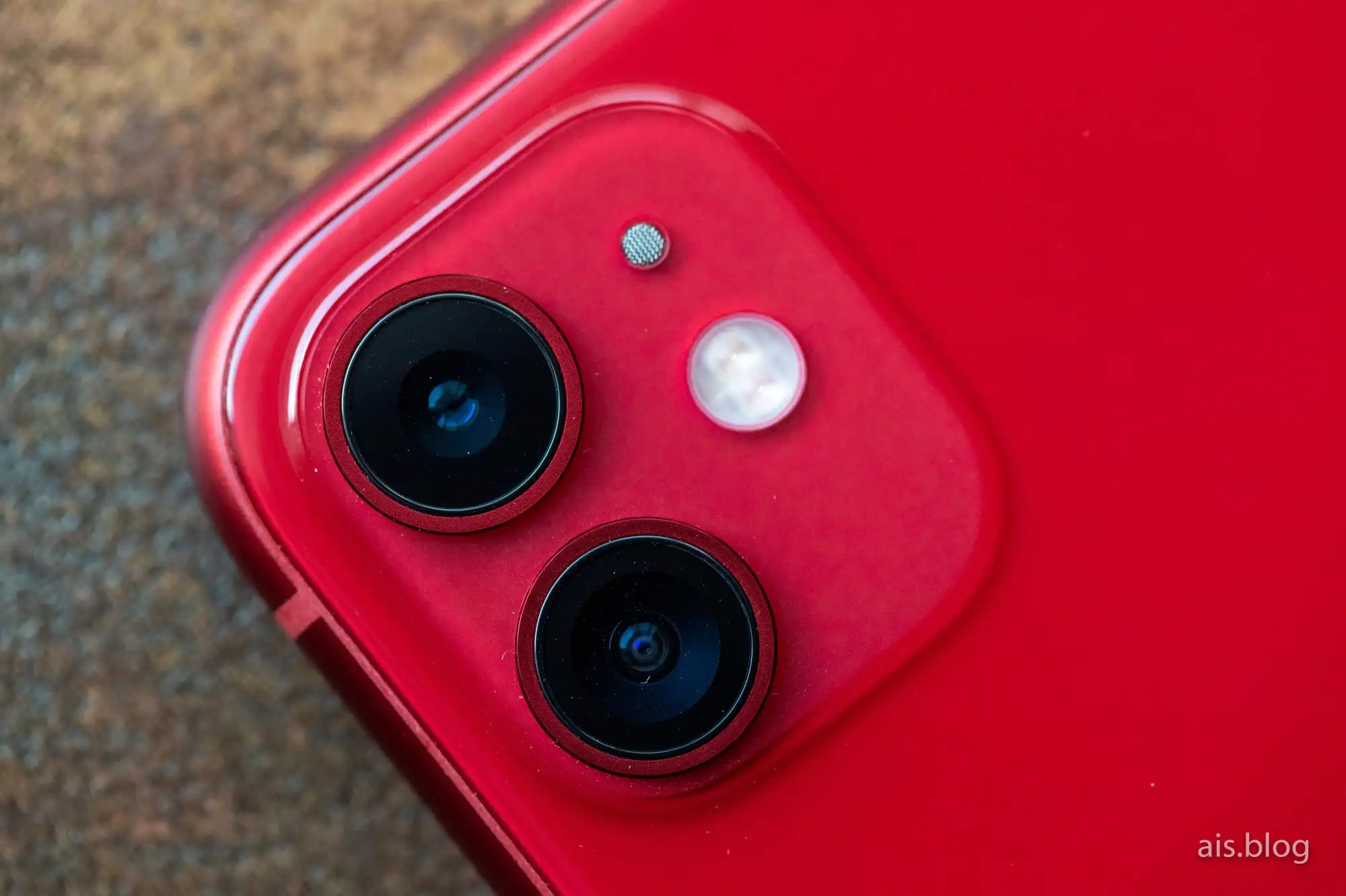 iphone 11: 🔥 هل يستحق الترقية؟ مراجعة كاملة تكشف الحقيقة 14 iphone11 applewatch5review aisblog 13