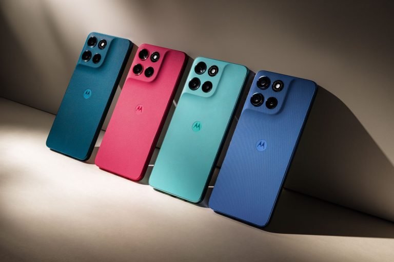 هاتف Motorola Edge 70 يتميز بتصميمه النحيف للغاية، ولكنه يتمتع ببطارية ضخمة 14 هاتفي موتو جي 57 باور وموتو جي 57 بعمر بطارية