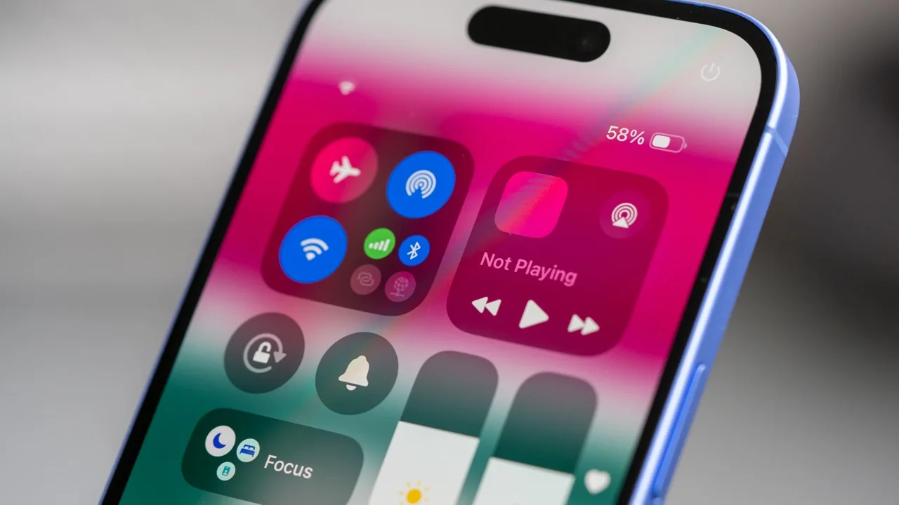 iPhone 16 🔥 هل يستحق الترقية؟ مراجعة كاملة تكشف الحقيقة 14 04xfuyigoh0csxuxgwpnfum