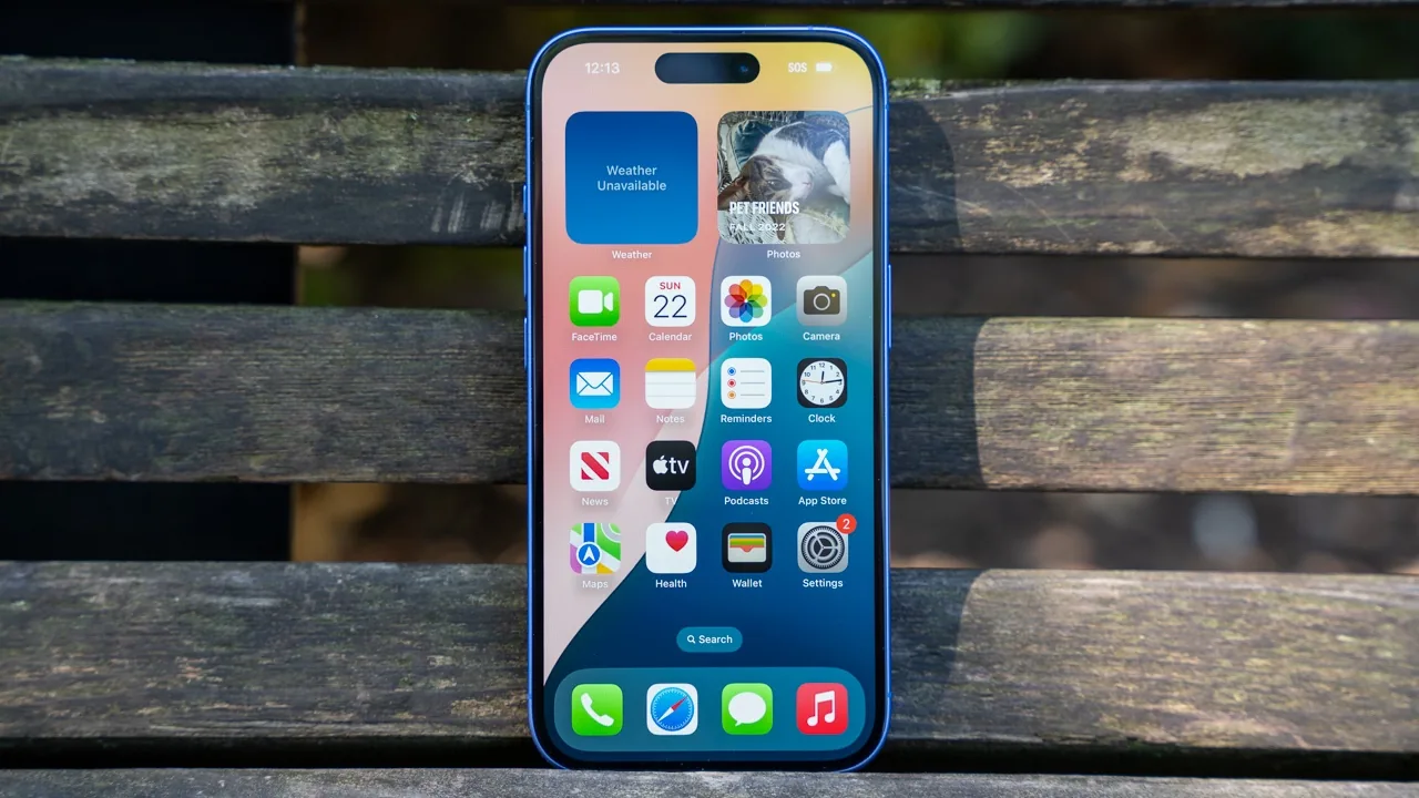 iPhone 16 🔥 هل يستحق الترقية؟ مراجعة كاملة تكشف الحقيقة 13 apple iphone