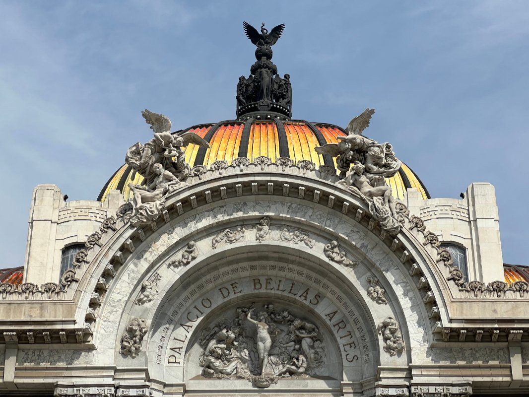 دليل الشراء الكامل لهاتف iPhone 13 : هل ما زال يستحق الشراء في 2026؟ 17 iphone13pro belles artes