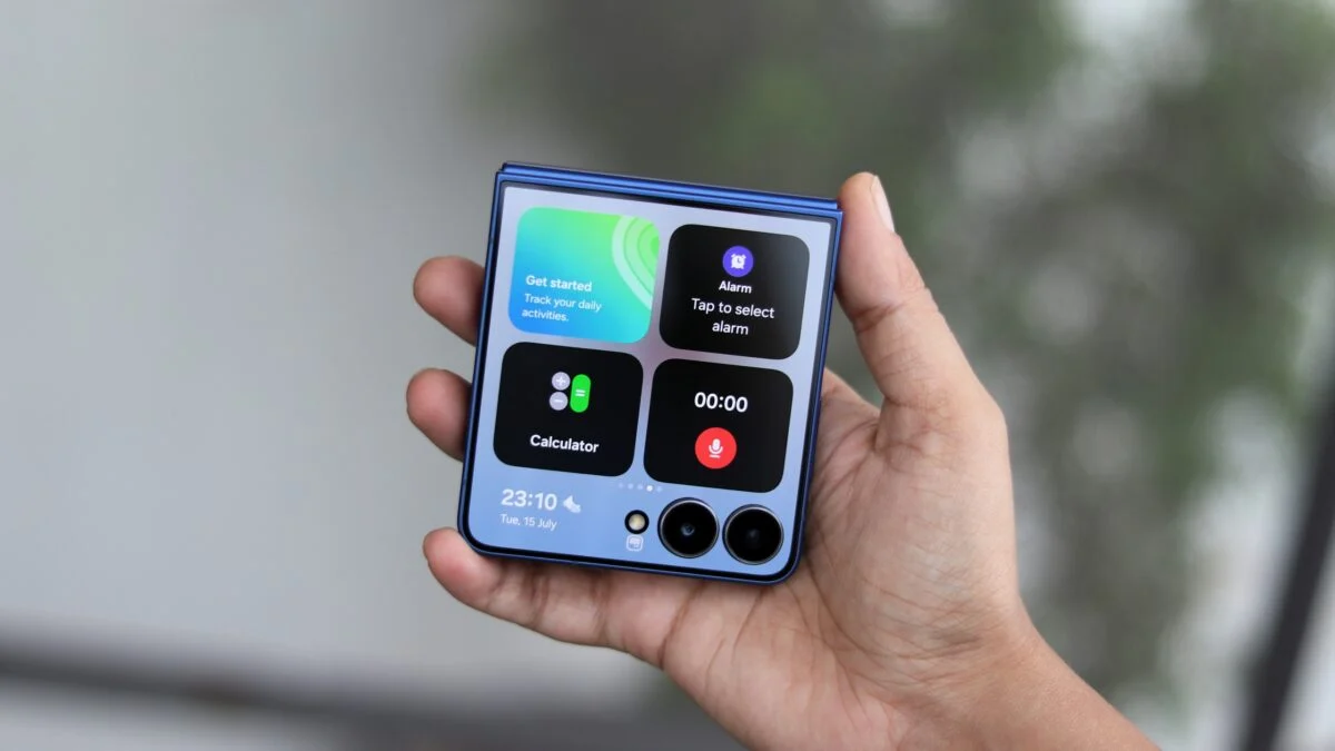 مراجعة Samsung Galaxy Z Flip 8: التصميم القابل للطي، الأداء والمميزات والعيوب 2 Galaxy Z Flip 7 cover display 1200x675 1