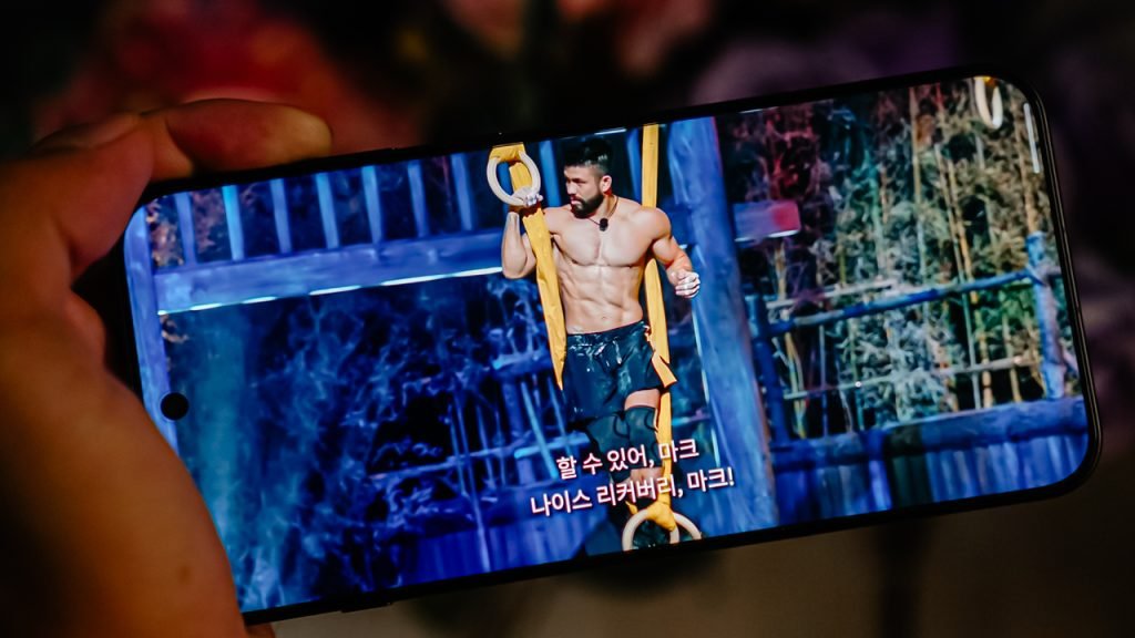 OPPO Find X9 🔥 هل يستحق الشراء + المميزات والعيوب قبل الشراء 15 gadgetmatch 20251219 oppo find x9 30 netflix physical asia 1024x576 1