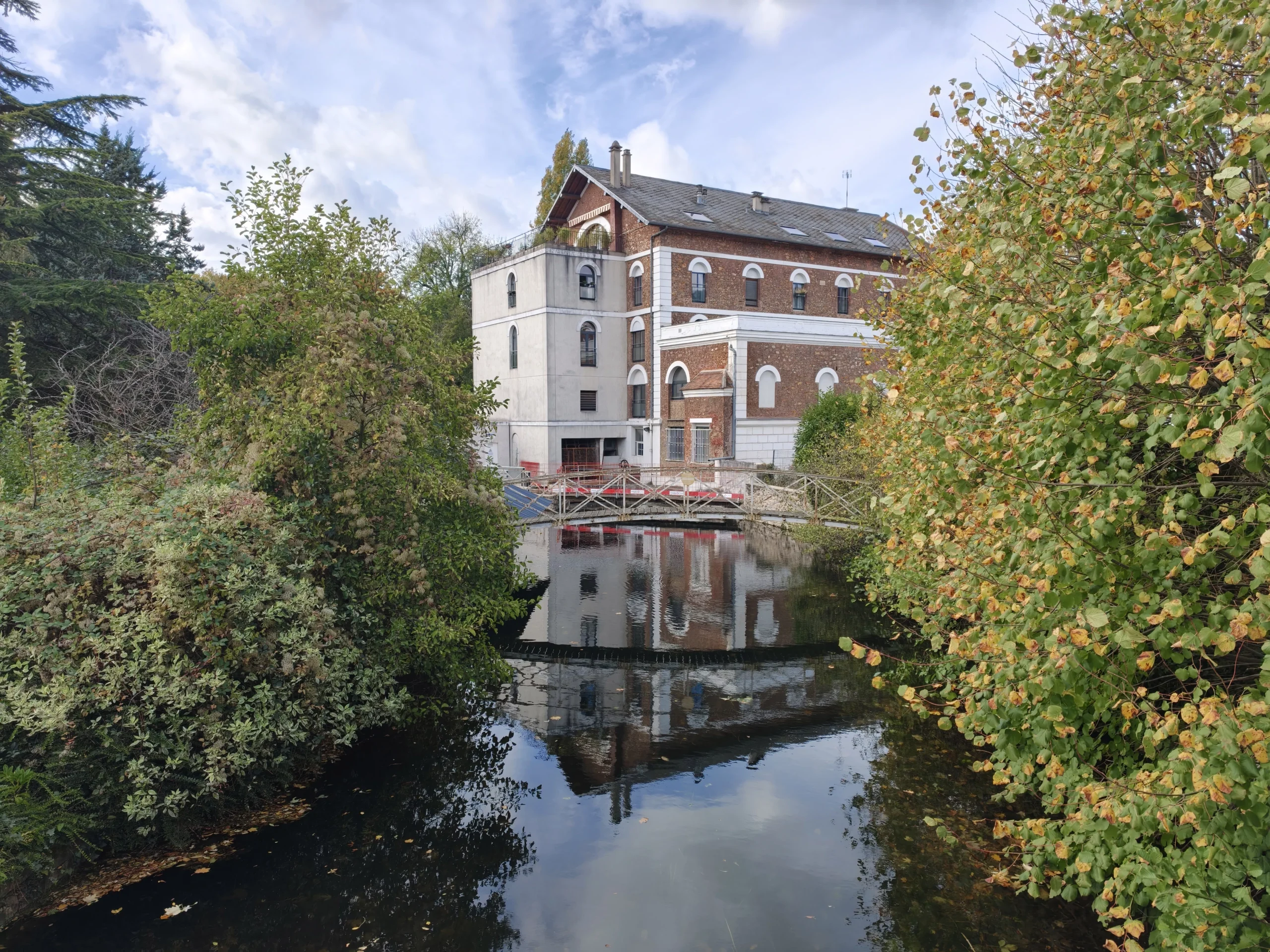 Oppo Find X9 Pro 🔥 هاتف تصوير مذهل… لكن هل يفتقد شيئًا مهمًا؟ 69 img20251024150858 copie 2 scaled