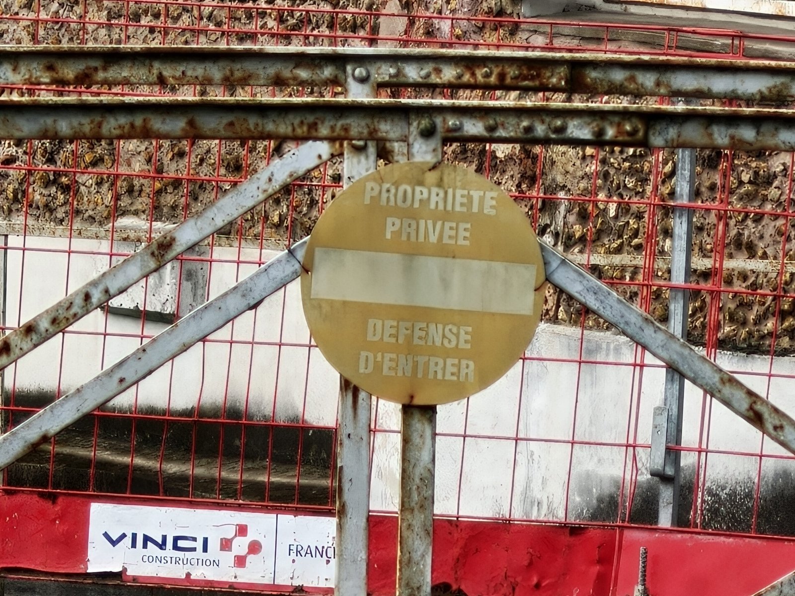 مقارنة بين هاتف OnePlus 15 وهاتف OPPO Find X9 Pro: كيف تختار أفضل هاتف ذكي عالي المواصفات؟ 25 img20251024150915 copie 2 scaled