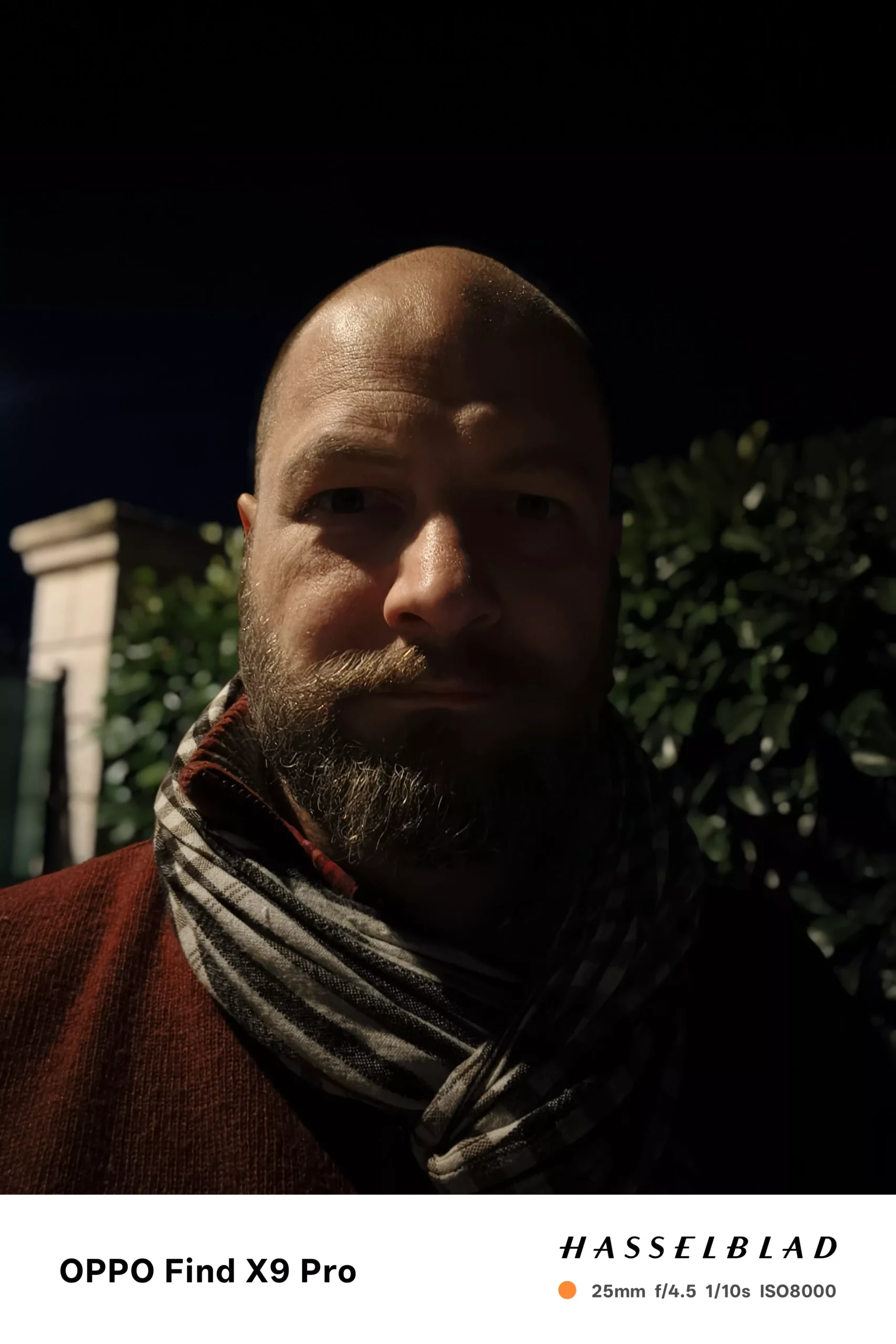 Oppo Find X9 Pro vs OnePlus 15 🔥 صراع العمالقة… من يفوز؟ 22 selfie nuit find x9 pro scaled