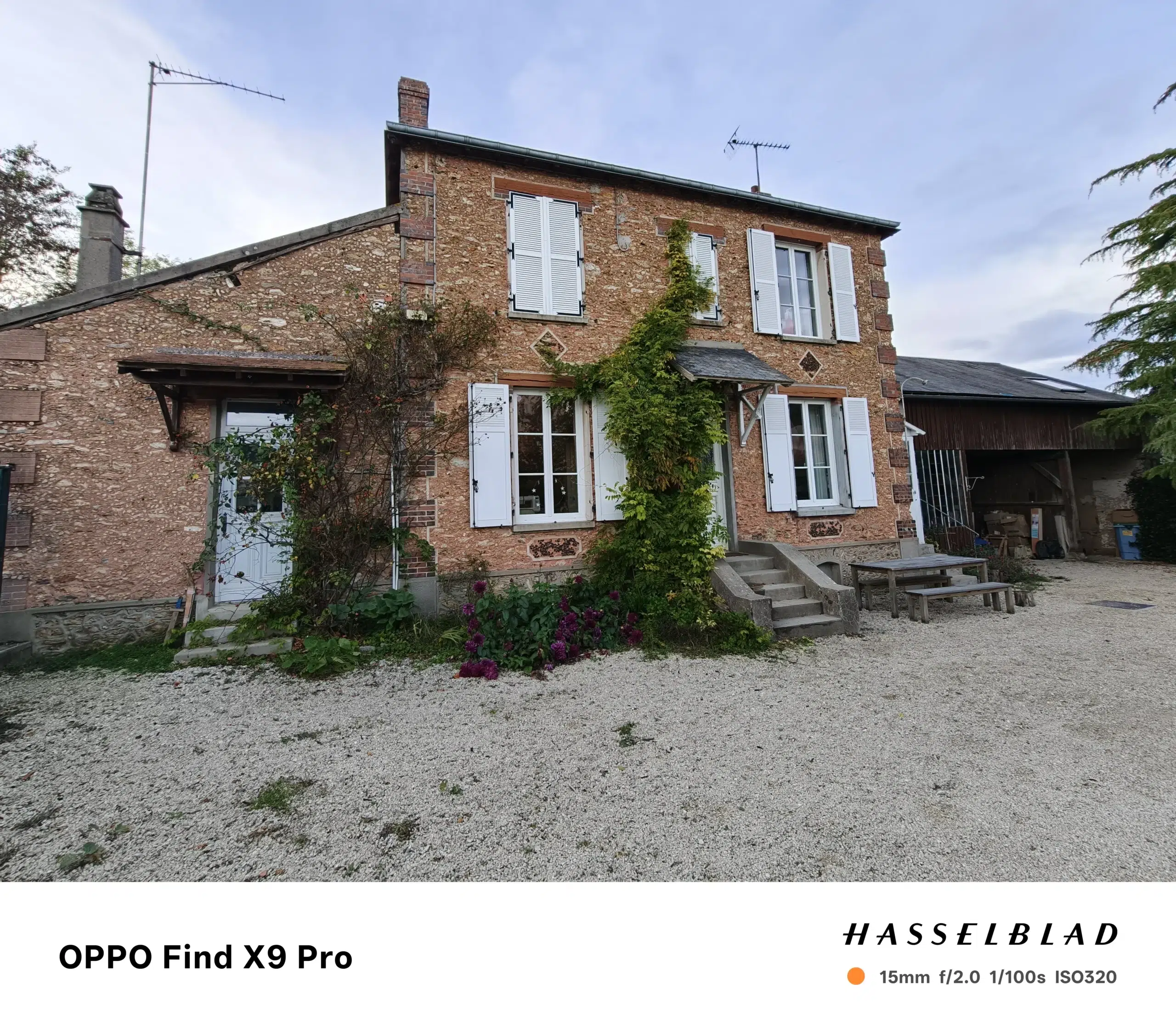 Oppo Find X9 Pro vs OnePlus 15 🔥 صراع العمالقة… من يفوز؟ 15 uga find x9 pro scaled