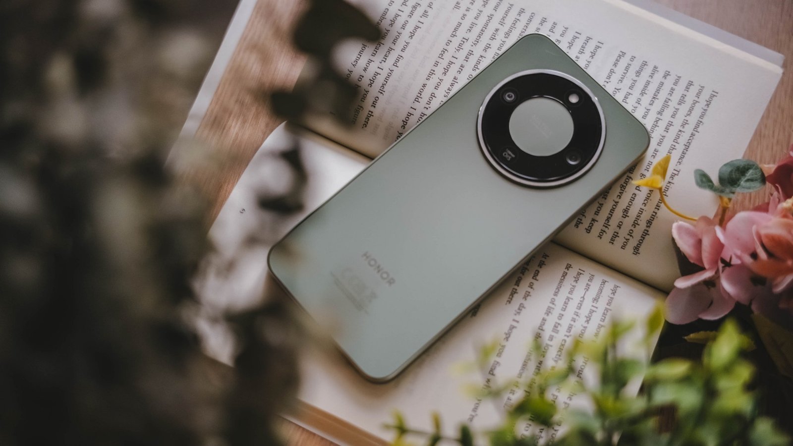 هل HONOR Magic8 Lite هو أفضل هاتف؟– مميزات وعيوب هونر ماجيك 8 لايت وهل يستحق الشراء؟ 15 سعر HONOR Magic8 Lite 2