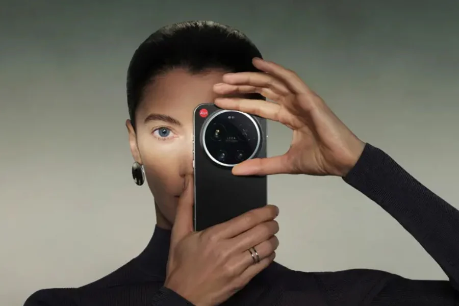 أفضل الهواتف ذات الإصدار المحدود التي يمكنك شراؤها في مارس 2026 1 1. هاتف لايكا لايتزفون المدعوم من شاومي